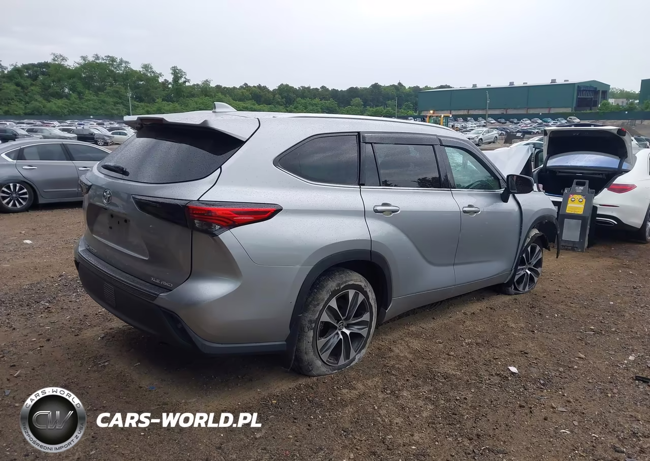 2020 Toyota Highlander Xle VIN:5TDGZRBH0LS000593 - 4