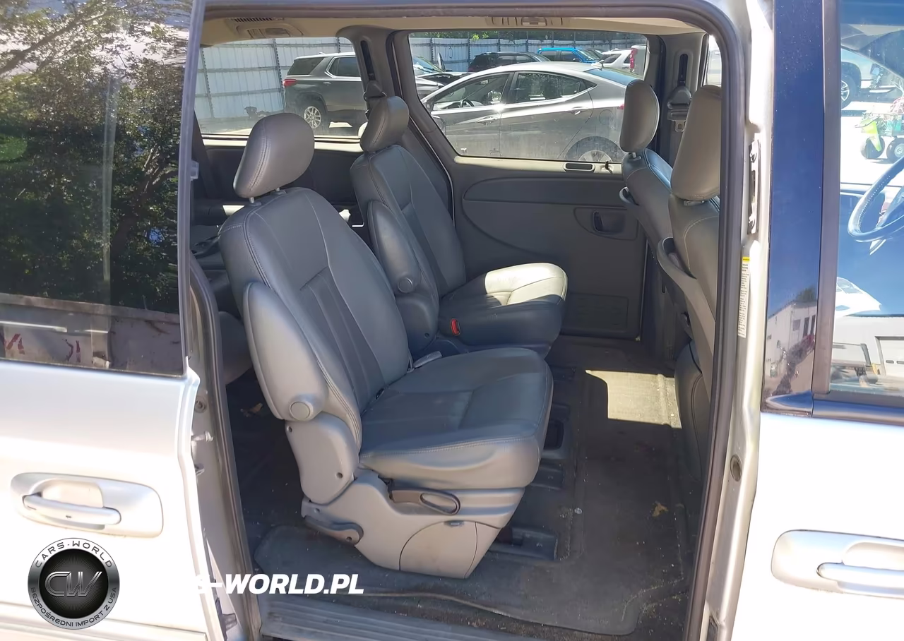 2004 Chrysler Town & Country Touring VIN:2C4GP54L94R528823 - 8
