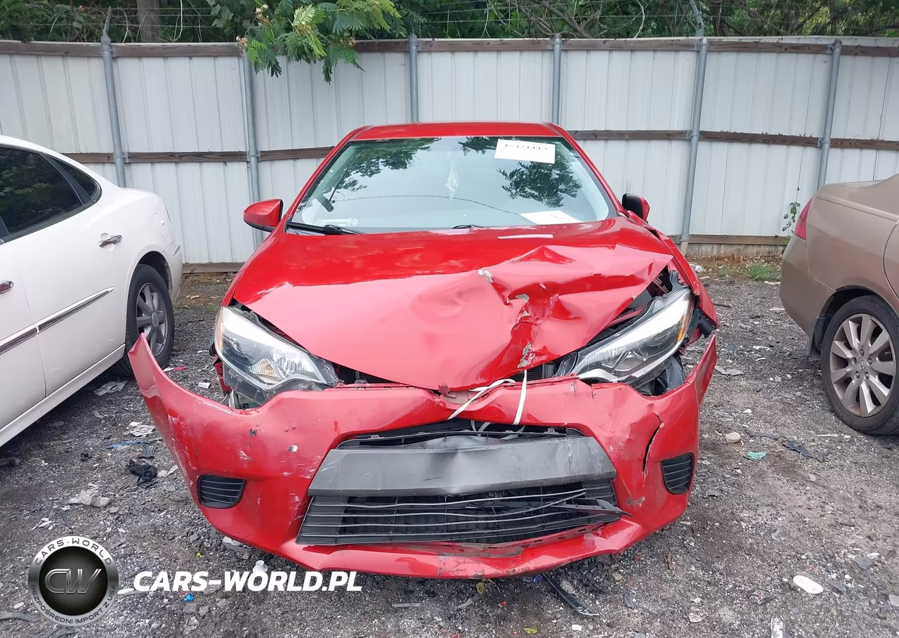 2015 Toyota Corolla Le VIN:5YFBURHE7FP304801 - 12