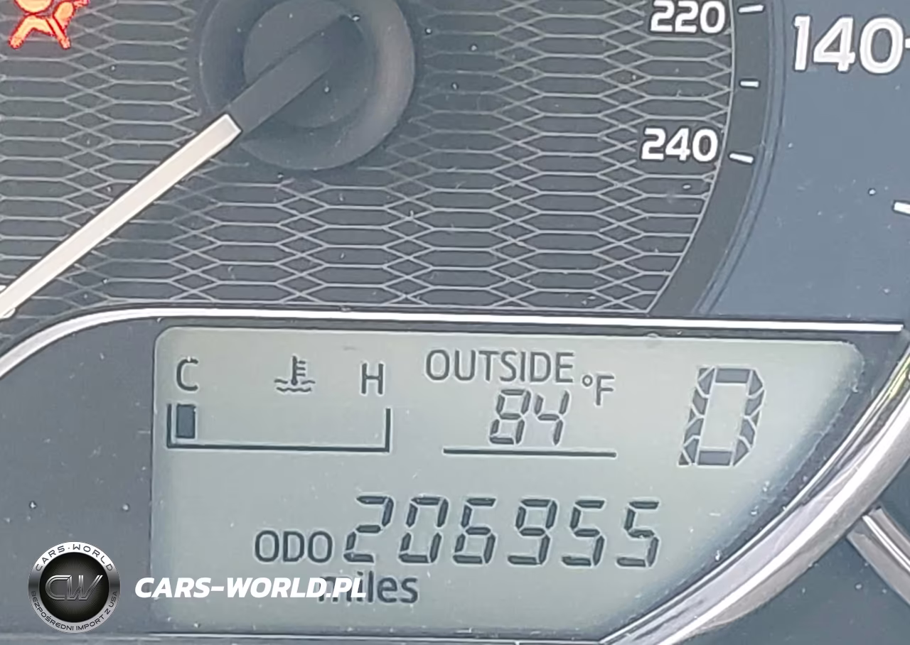 2015 Toyota Corolla Le VIN:5YFBURHE7FP304801 - 15