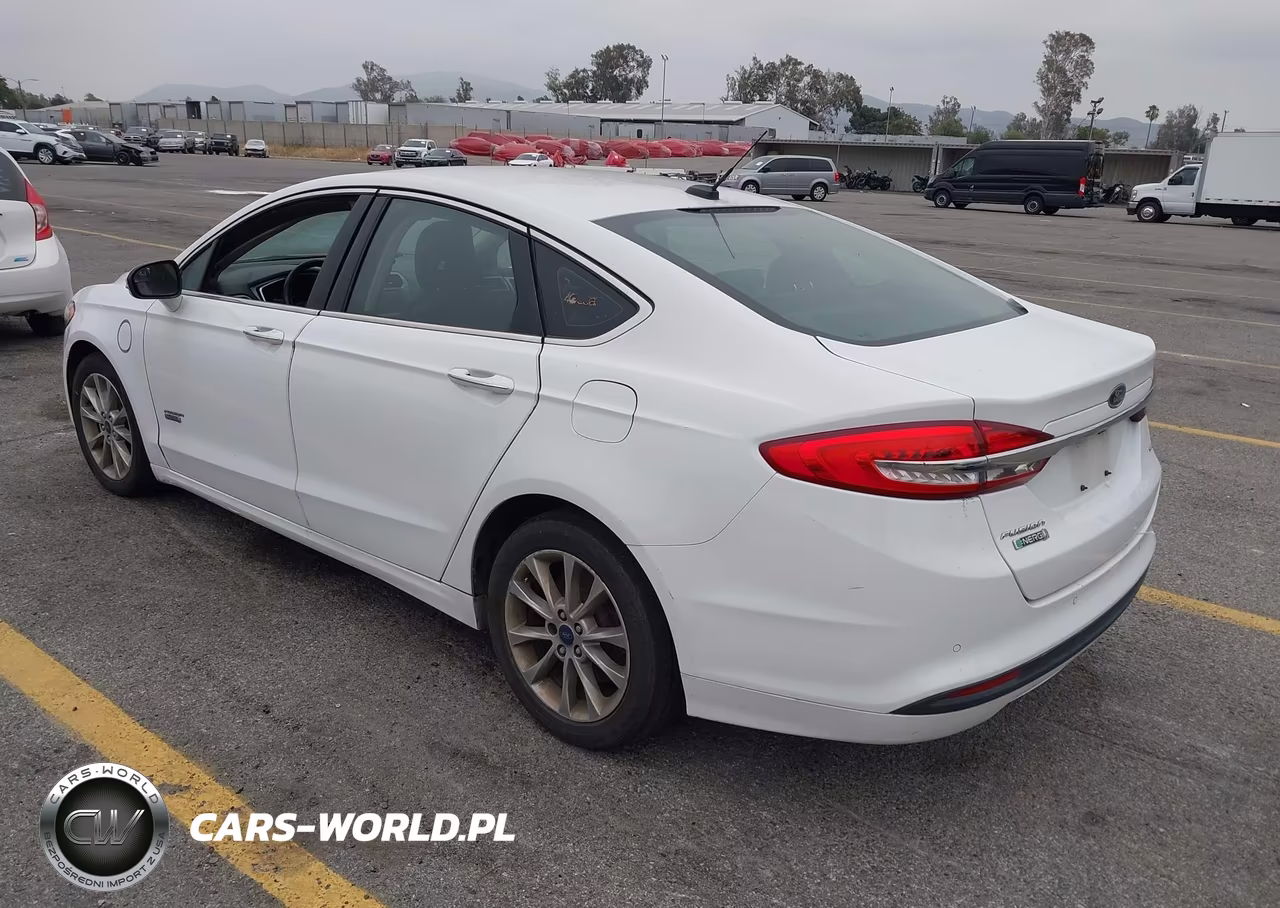 2018 Ford Fusion Energi Se Luxury VIN:3FA6P0PU6JR143329 - 3