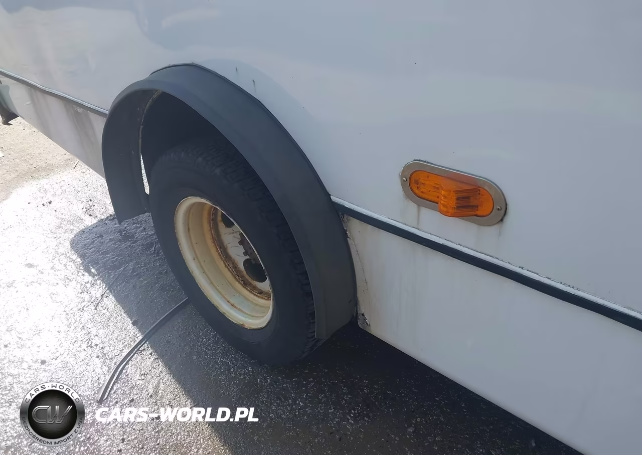 2019 Ford E-350 Cutaway VIN:1FDEE3FS6KDC43711 - 13