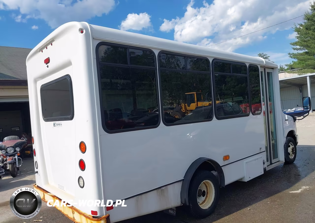 2019 Ford E-350 Cutaway VIN:1FDEE3FS6KDC43711 - 4