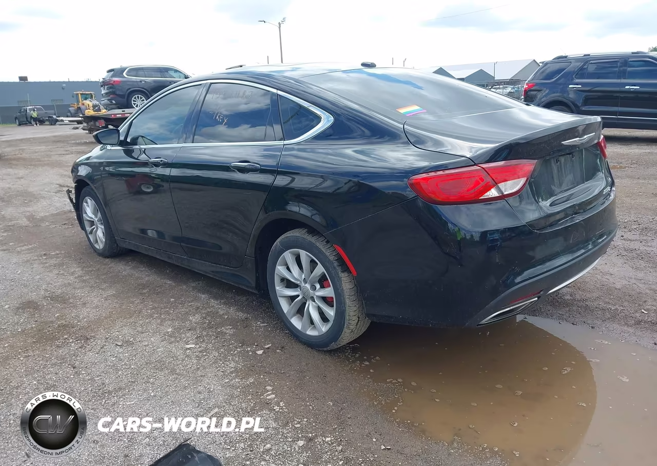 2015 Chrysler 200 C VIN:1C3CCCCG0FN520407 - 3