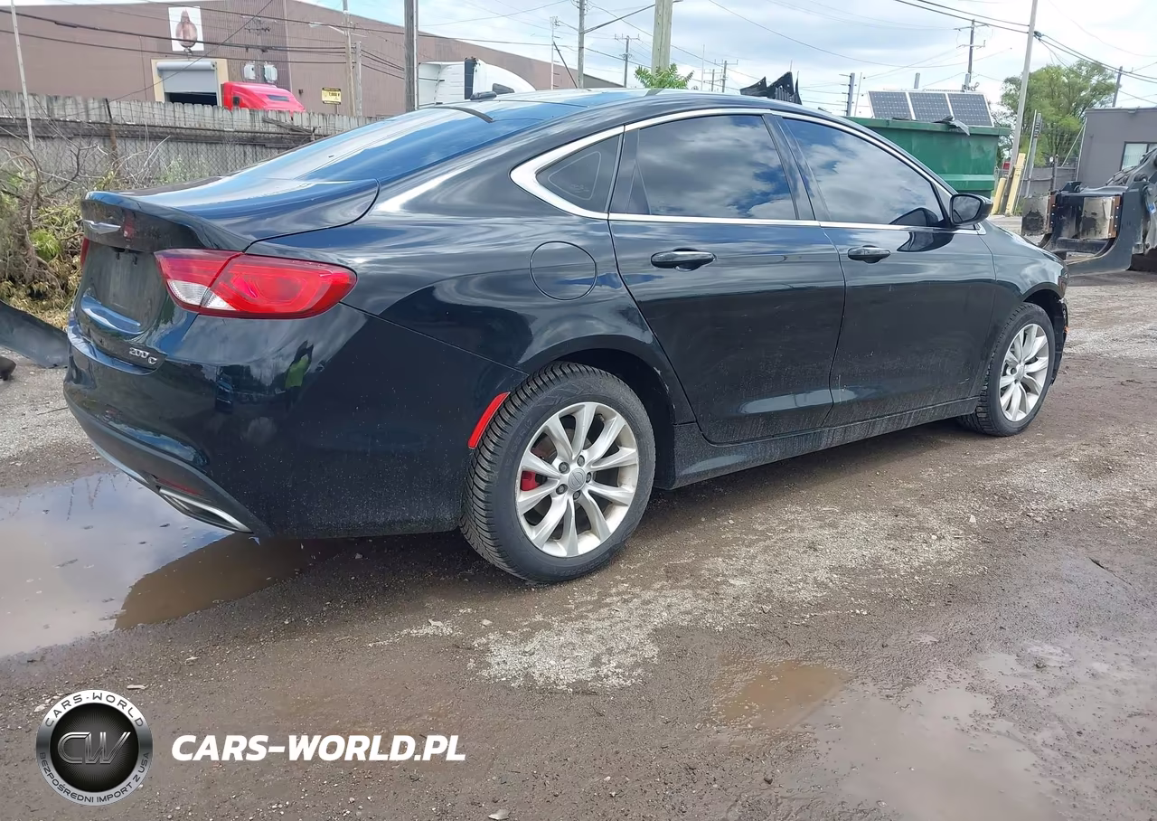 2015 Chrysler 200 C VIN:1C3CCCCG0FN520407 - 4