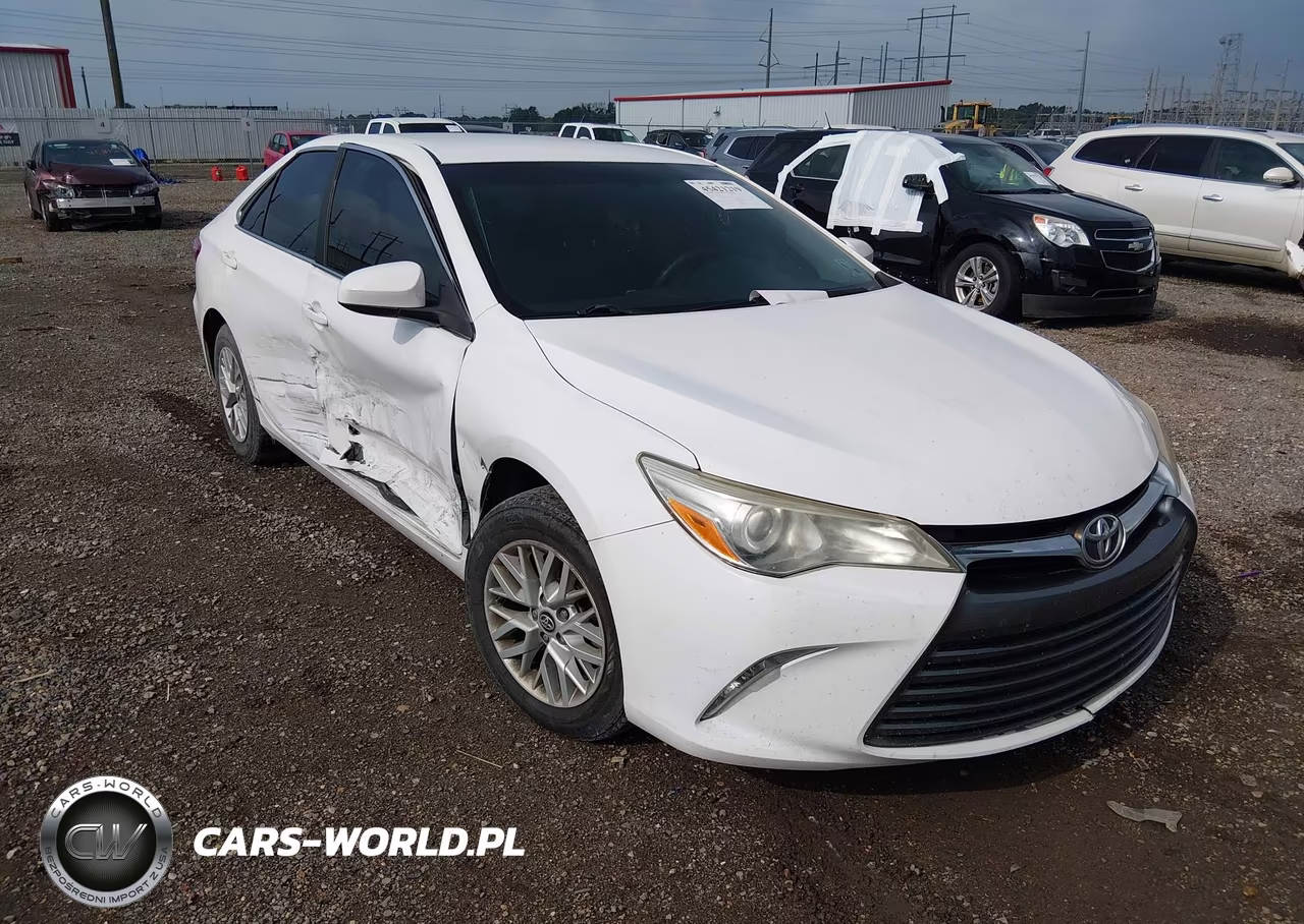 2017 Toyota Camry Le – zdjęcie 1 z 17