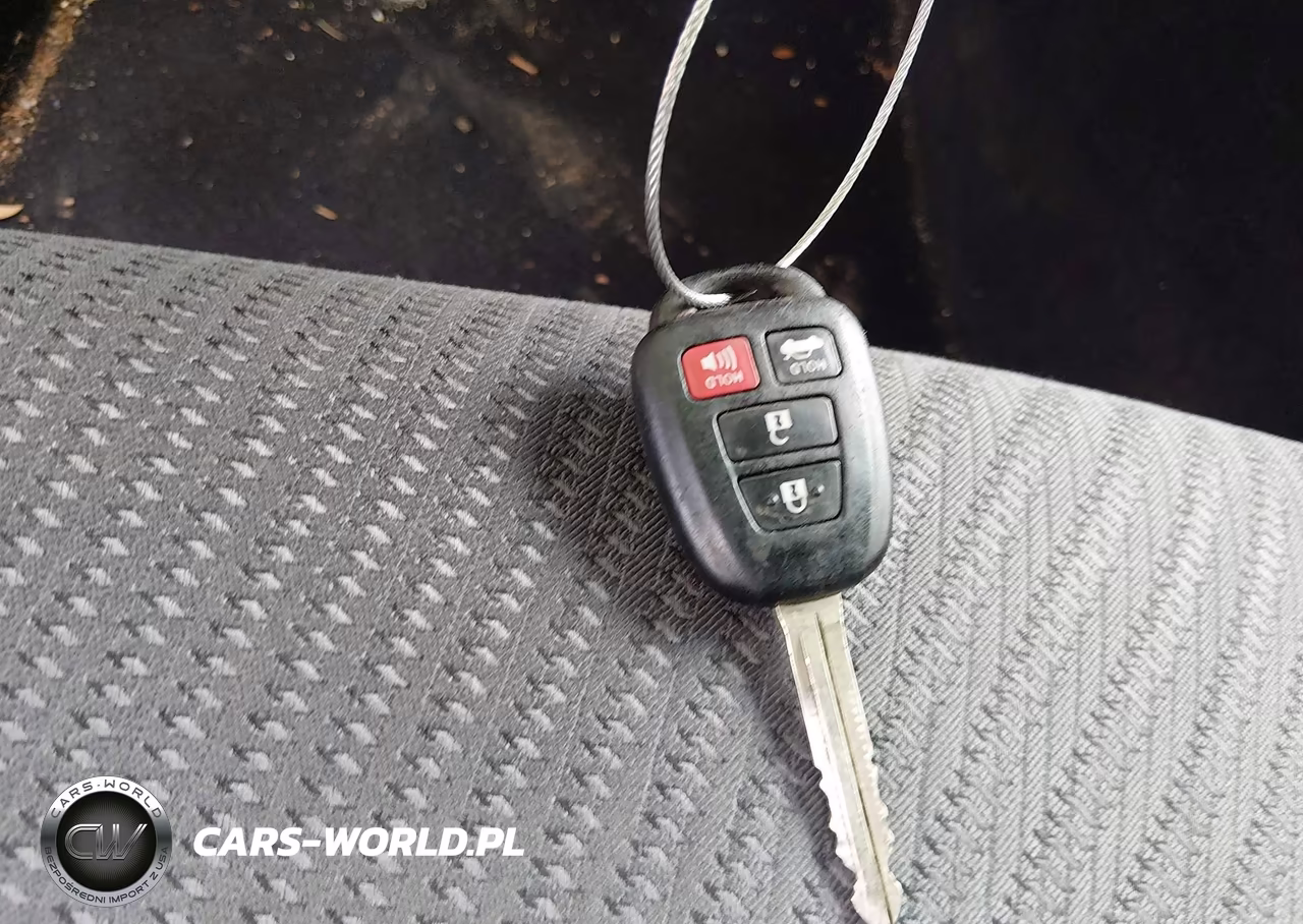 2017 Toyota Camry Le VIN:4T1BF1FK4HU777111 - 11
