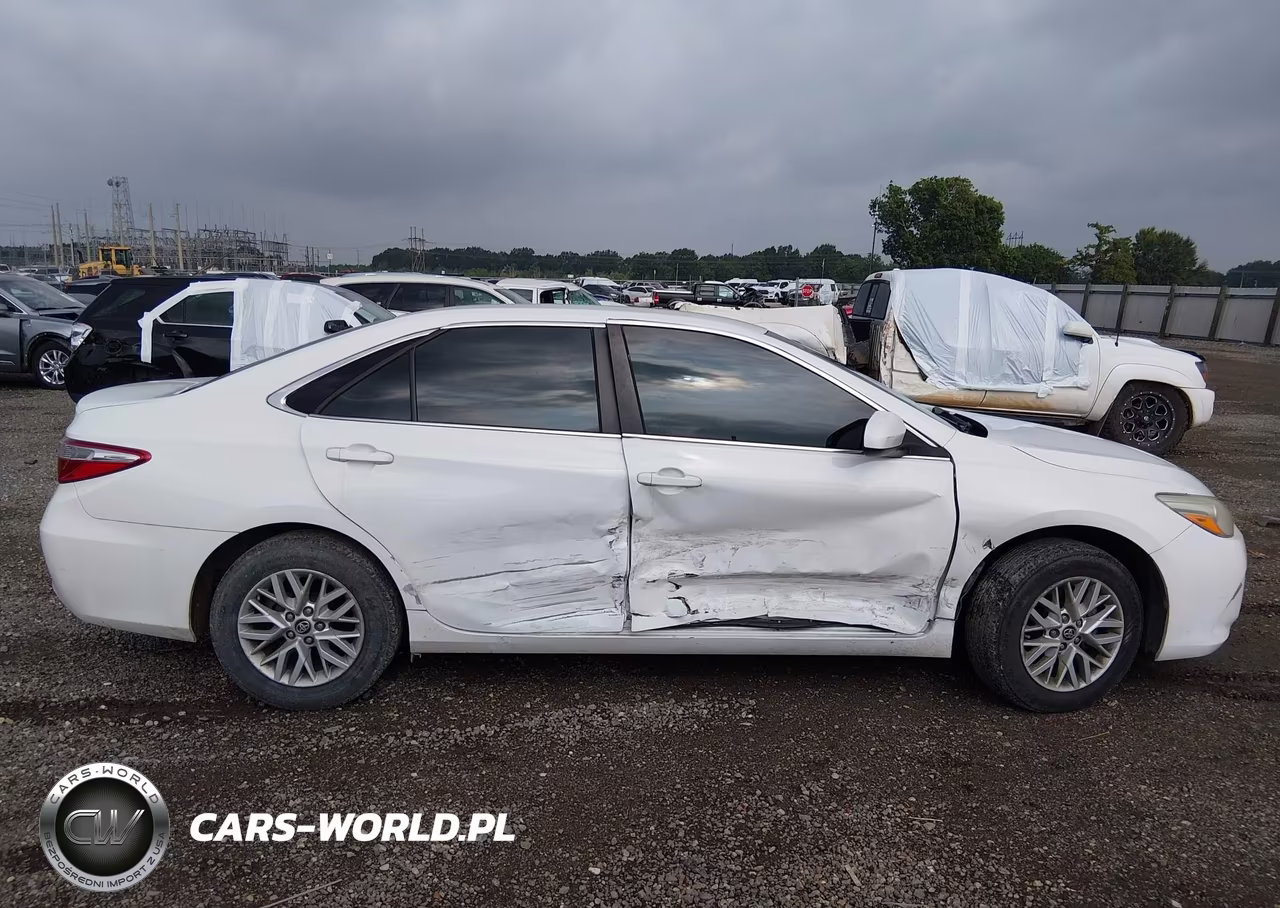 2017 Toyota Camry Le VIN:4T1BF1FK4HU777111 - 14