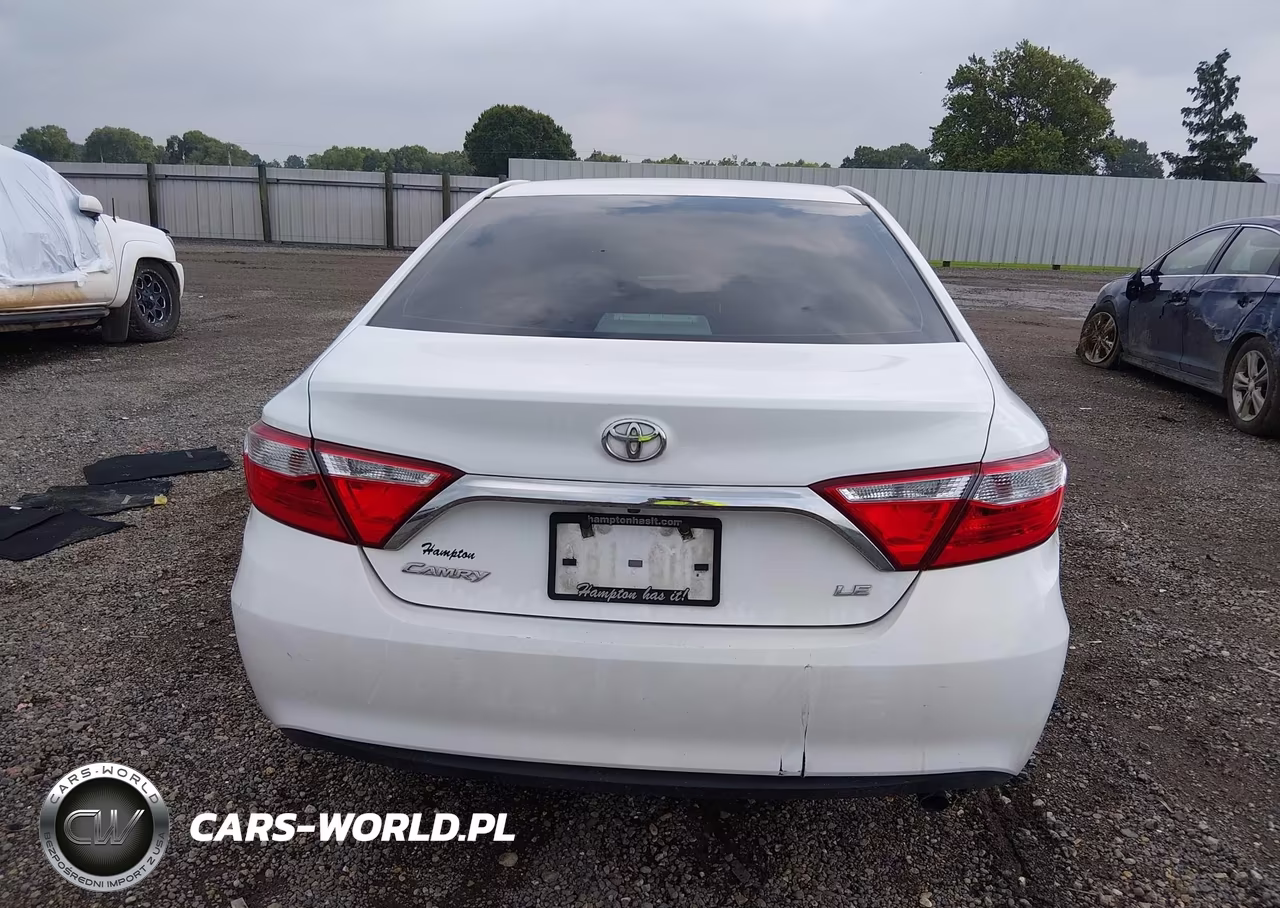 2017 Toyota Camry Le VIN:4T1BF1FK4HU777111 - 17
