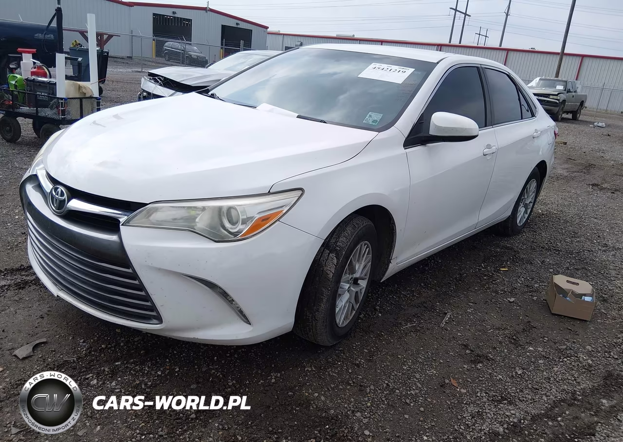 2017 Toyota Camry Le VIN:4T1BF1FK4HU777111 - 2