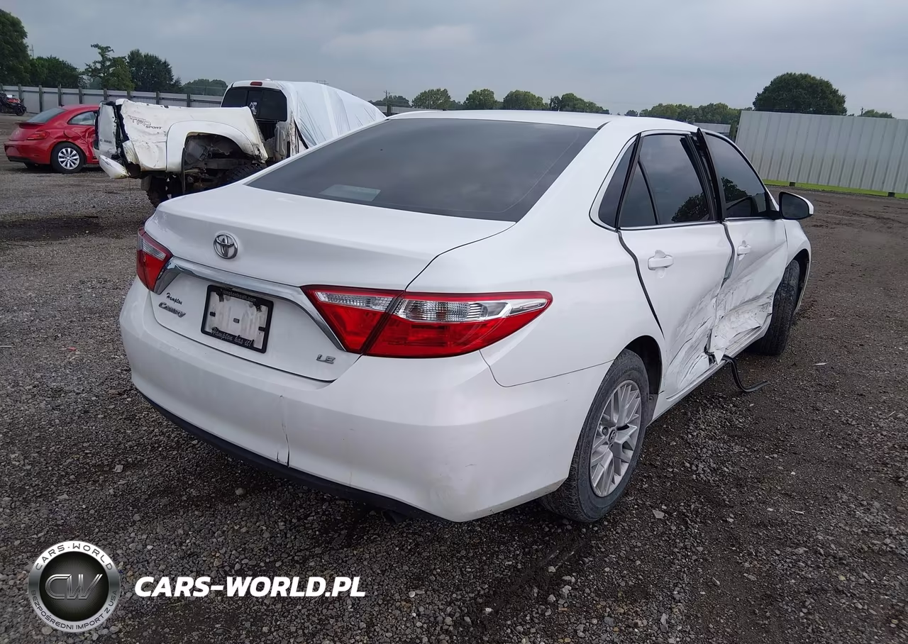 2017 Toyota Camry Le VIN:4T1BF1FK4HU777111 - 4