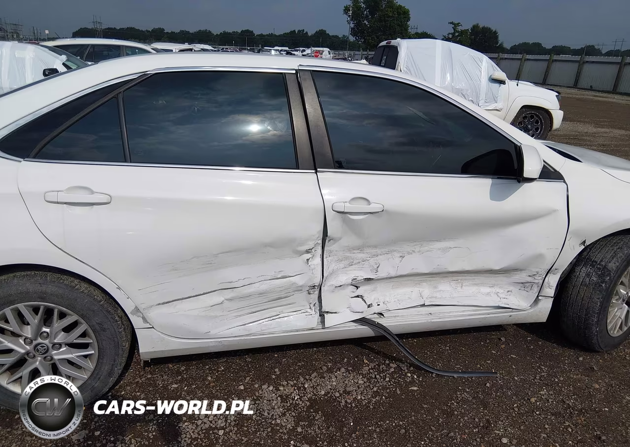2017 Toyota Camry Le VIN:4T1BF1FK4HU777111 - 6