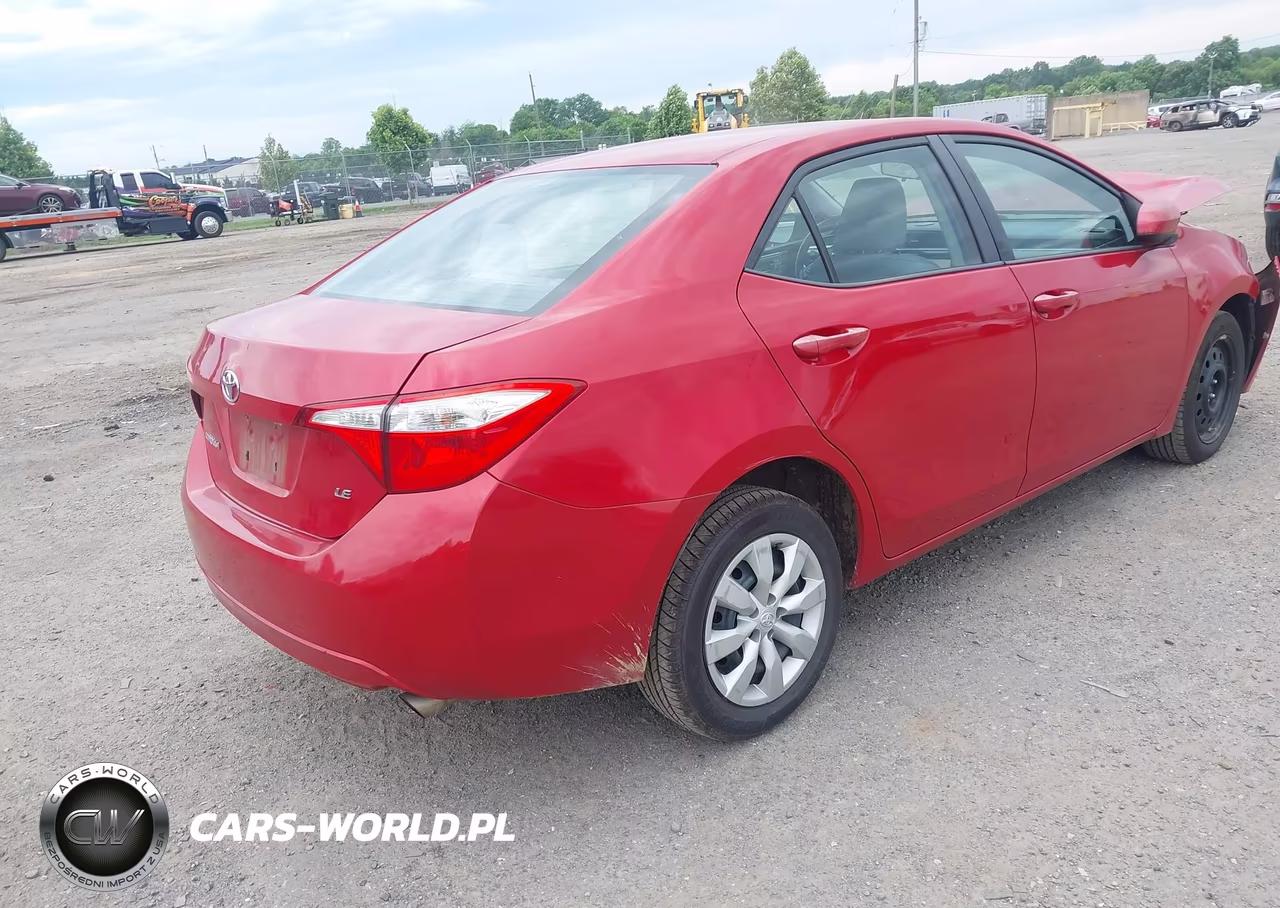 2015 Toyota Corolla Le VIN:2T1BURHE3FC338315 - 4