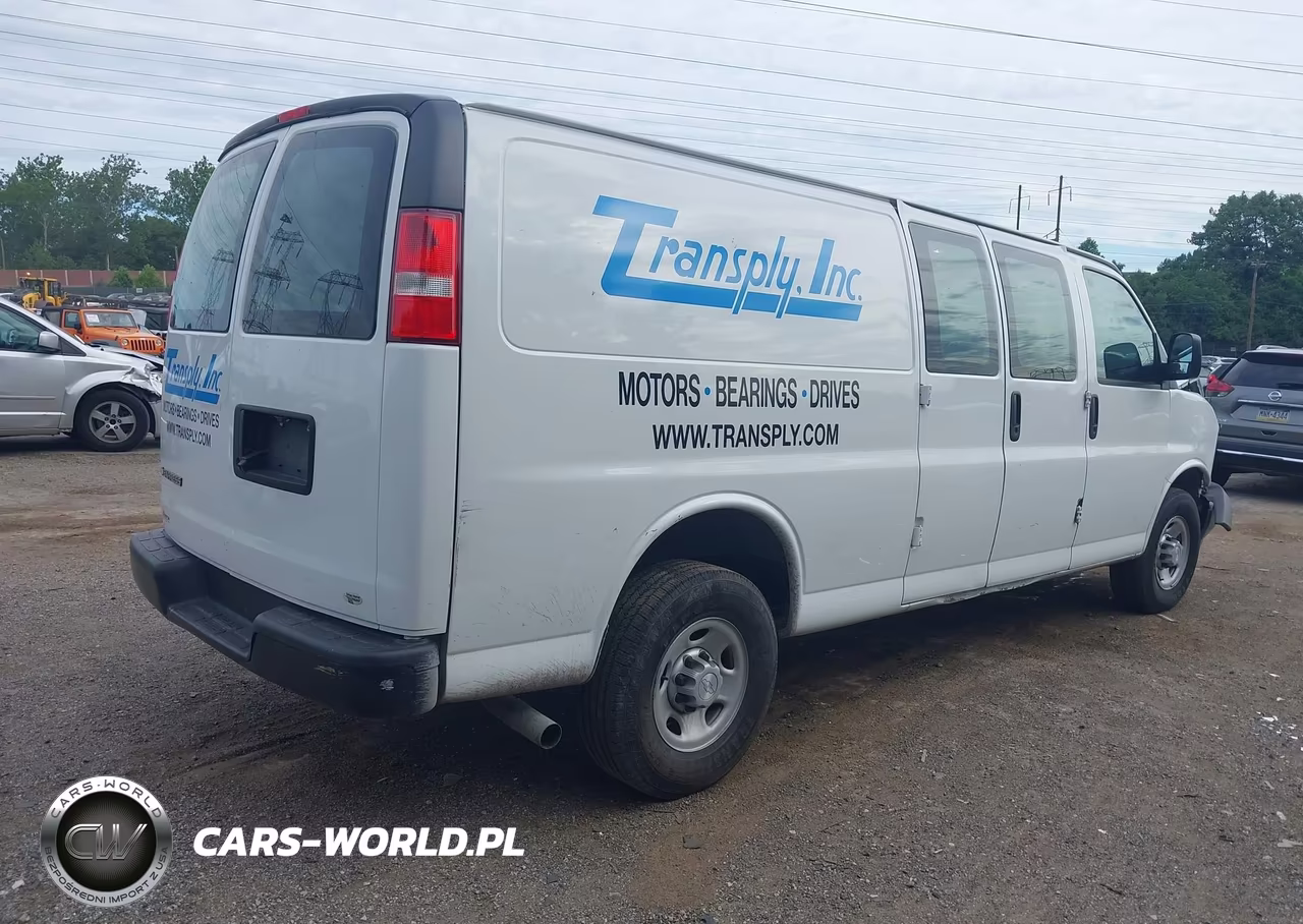 2017 Chevrolet Express 2500 Work Van VIN:1GCWGBFF7H1101118 - 4