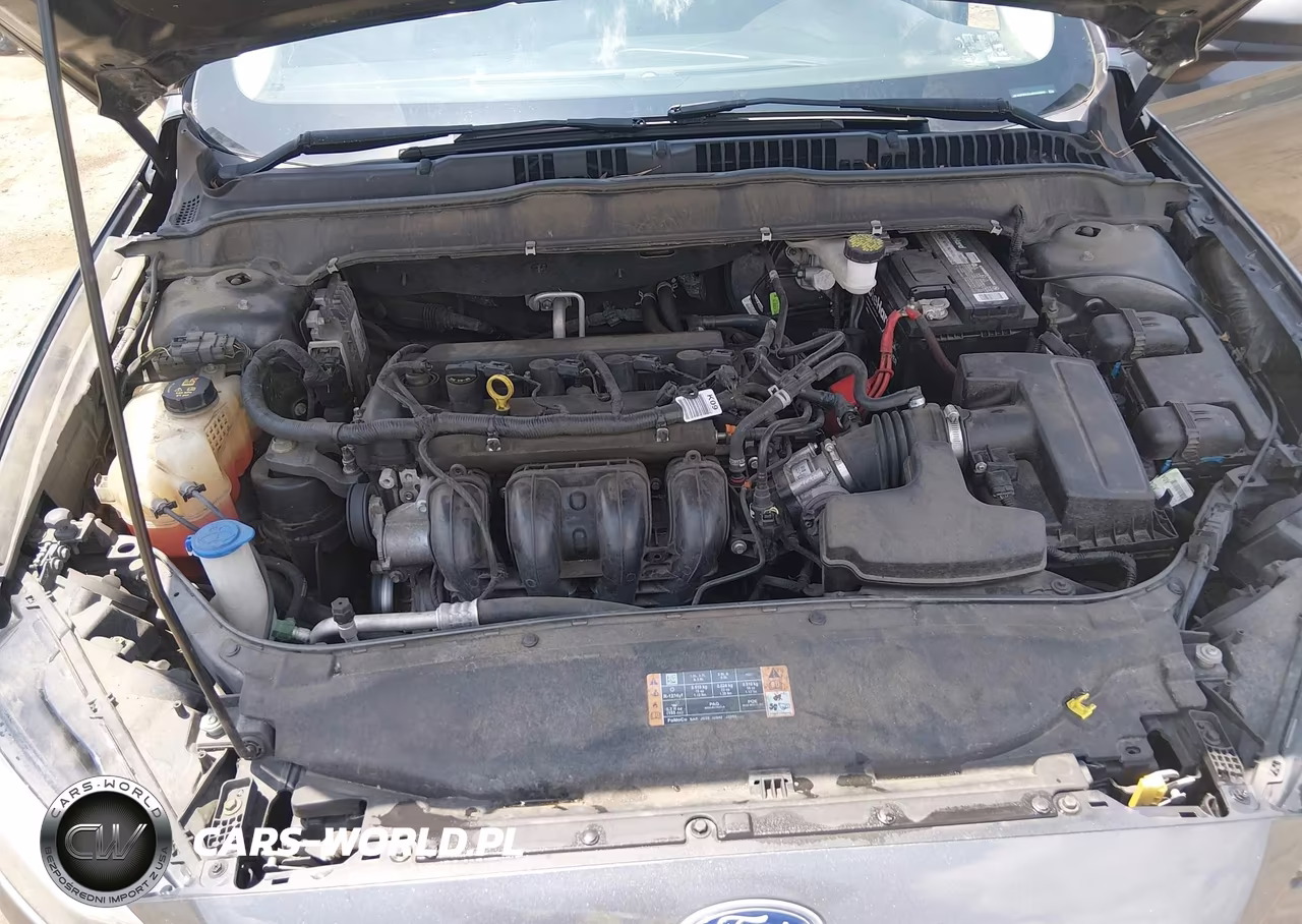 2018 Ford Fusion S VIN:3FA6P0G7XJR195900 - 10