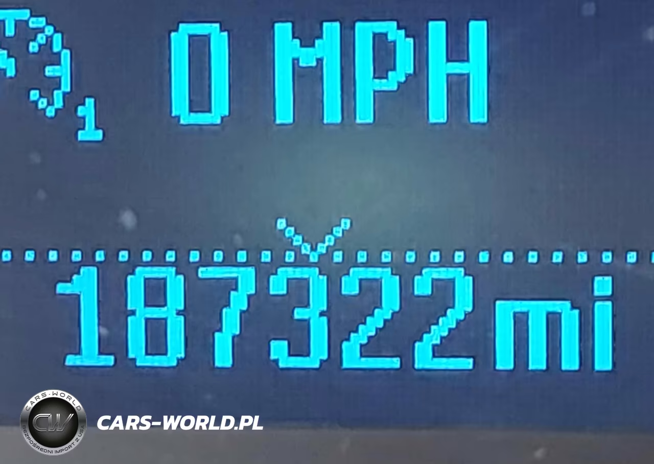 2018 Ford Fusion S VIN:3FA6P0G7XJR195900 - 15