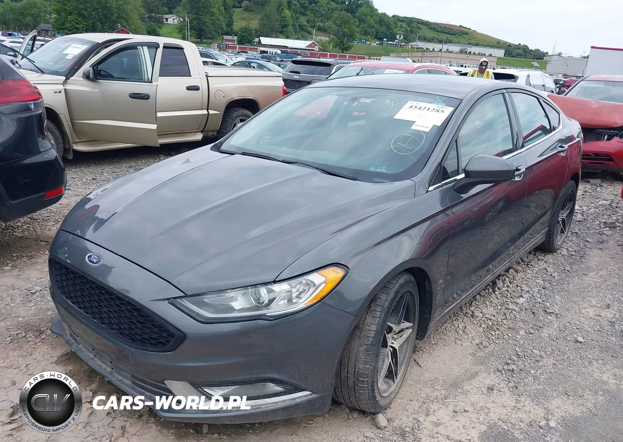 2018 Ford Fusion S VIN:3FA6P0G7XJR195900 - 2