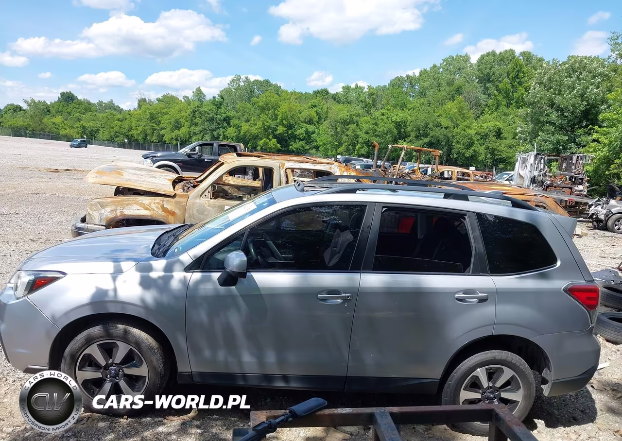 2018 Subaru Forester 2.5I Premium VIN:JF2SJAEC7JH593584 - 14