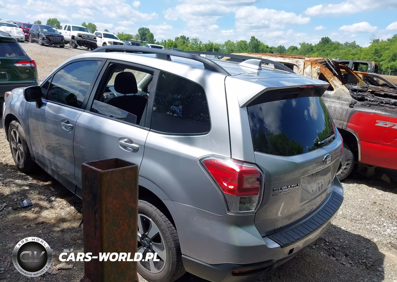 2018 Subaru Forester 2.5I Premium VIN:JF2SJAEC7JH593584 - 3