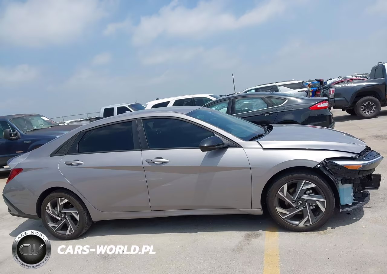 2025 Hyundai Elantra Sel Sport VIN:KMHLM4DG1SU992706 - 14