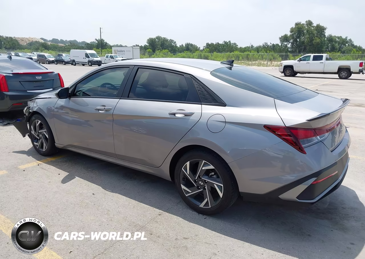 2025 Hyundai Elantra Sel Sport VIN:KMHLM4DG1SU992706 - 3