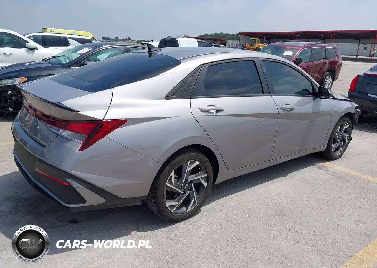 2025 Hyundai Elantra Sel Sport VIN:KMHLM4DG1SU992706 - 4