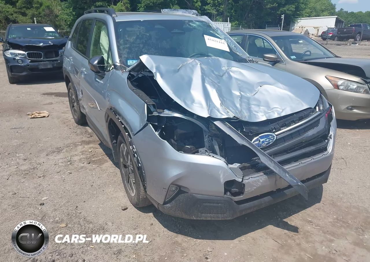 2025 Subaru Forester Premium – zdjęcie 1 z 17