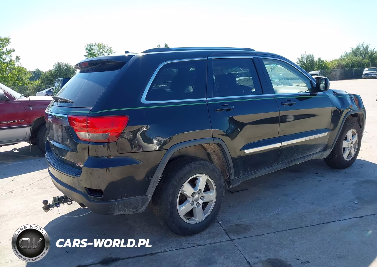 2011 Jeep Grand Cherokee Laredo VIN:1J4RR4GG8BC504475 - 4