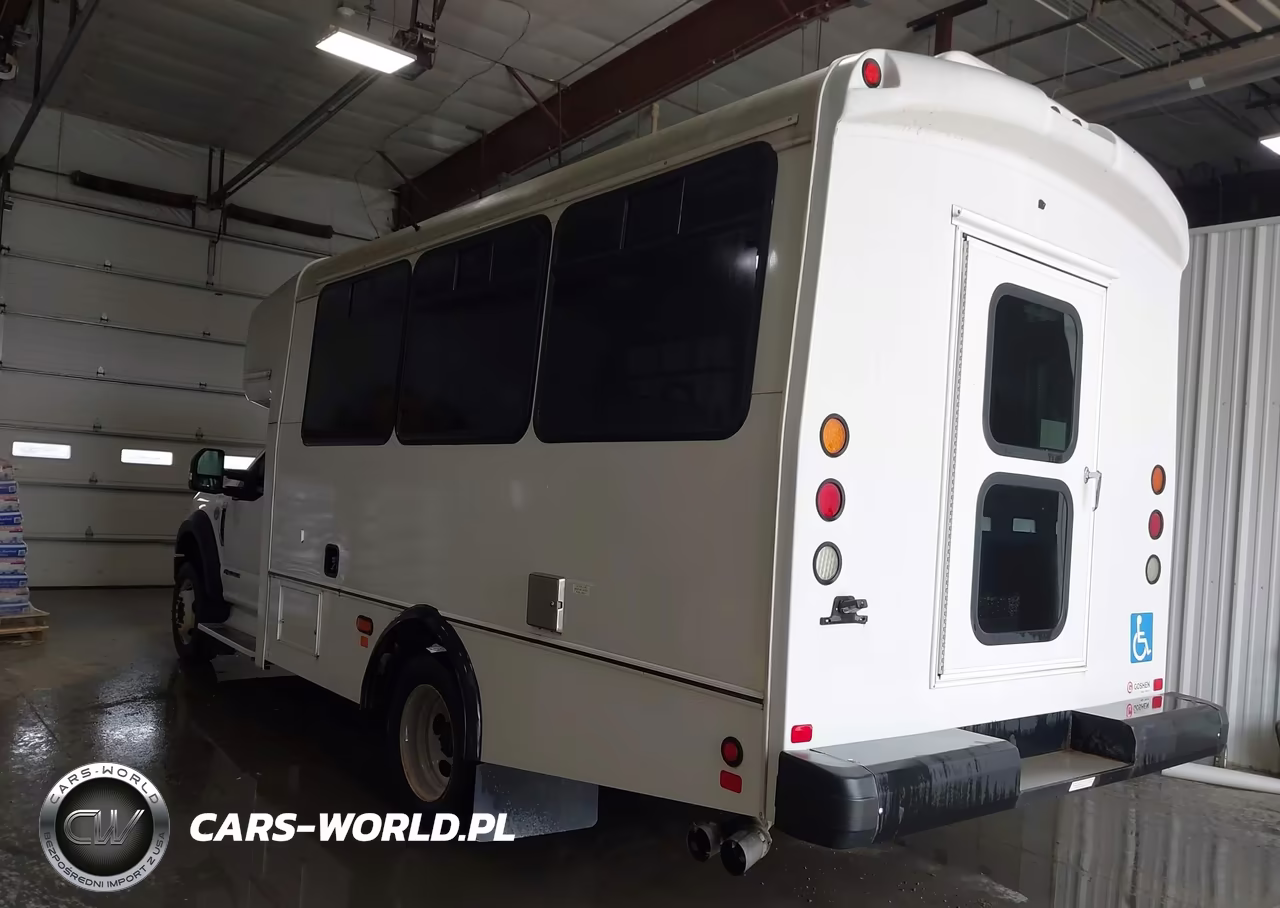 2017 Ford F-450 Chassis Xl VIN:1FDAF4GT8HEF24100 - 3