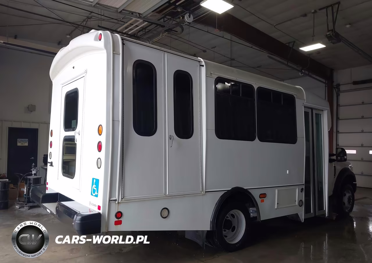2017 Ford F-450 Chassis Xl VIN:1FDAF4GT8HEF24100 - 4