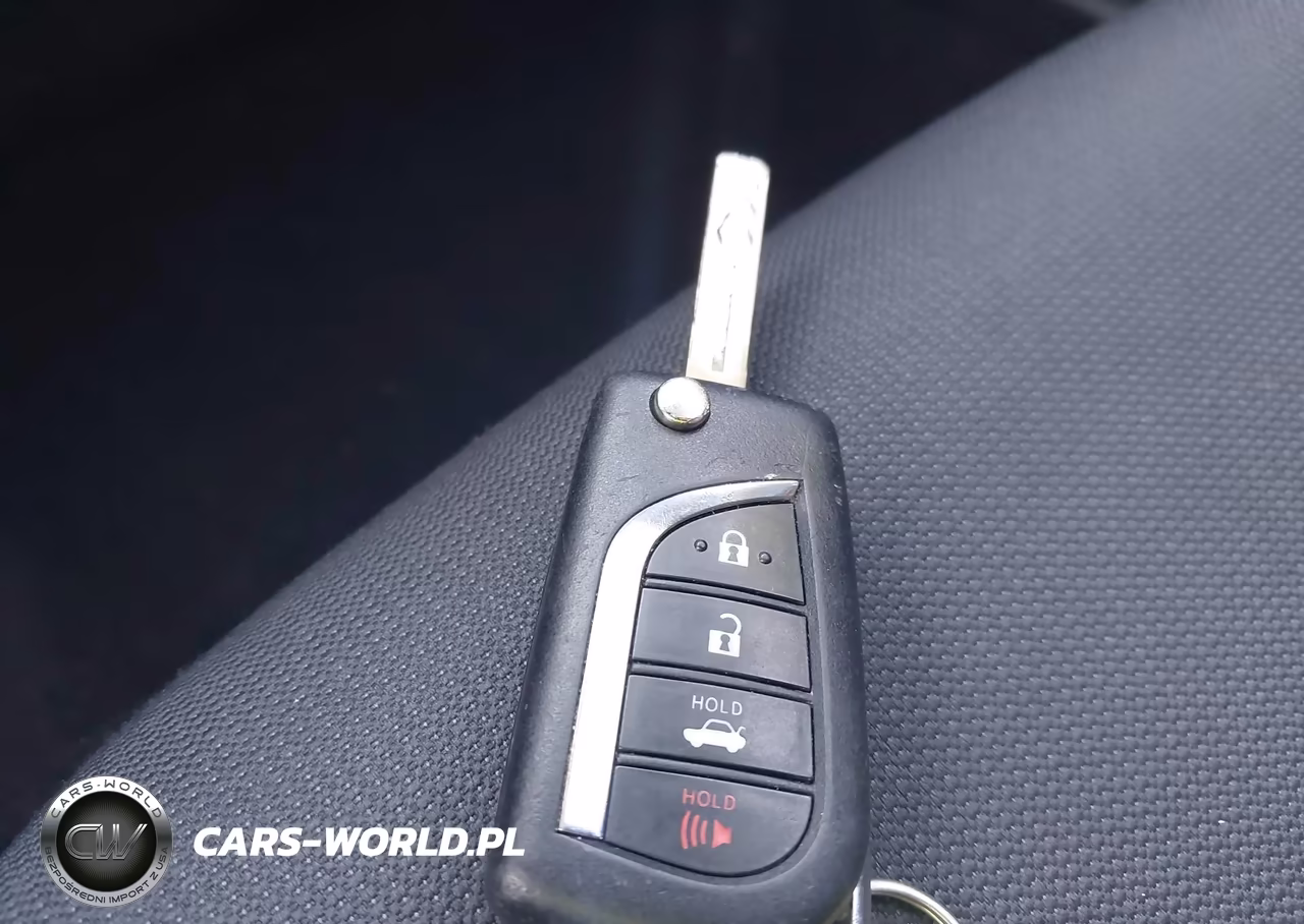 2021 Toyota Corolla Le VIN:5YFEPMAE2MP257837 - 11