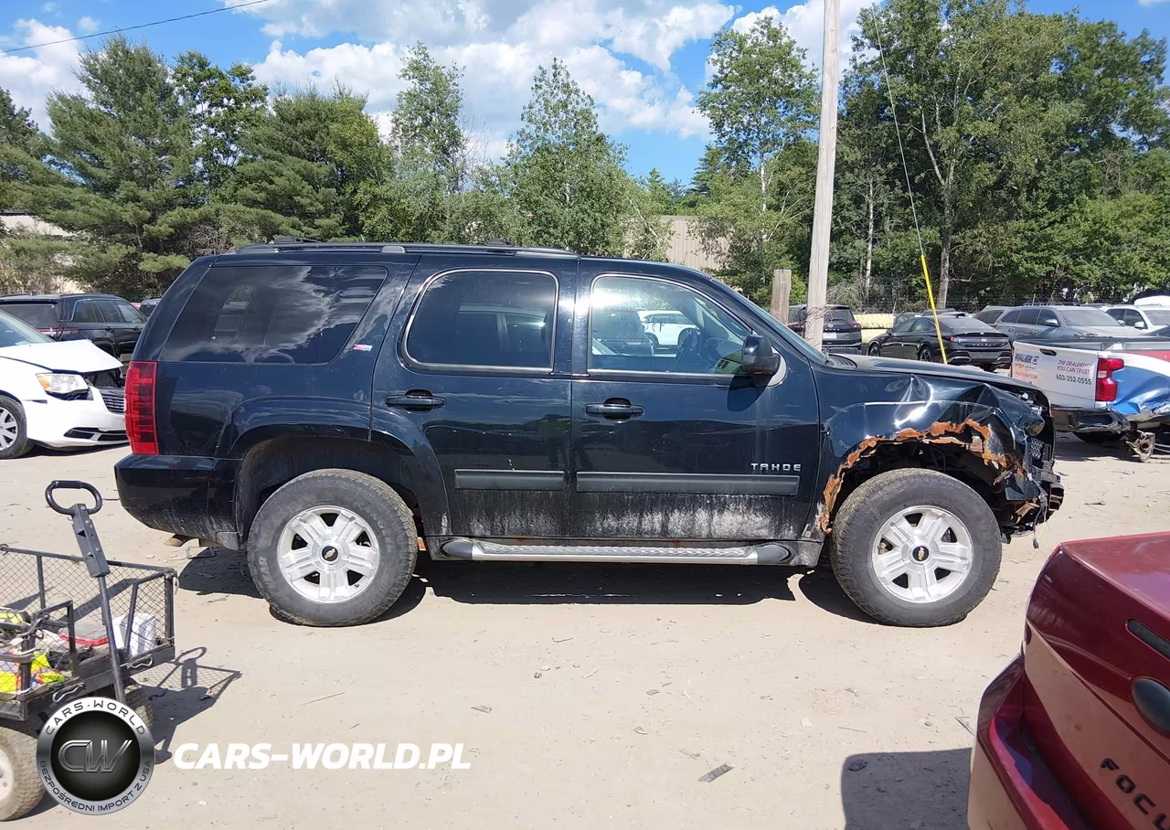 2011 Chevrolet Tahoe Lt VIN:1GNSKBE01BR395013 - 13