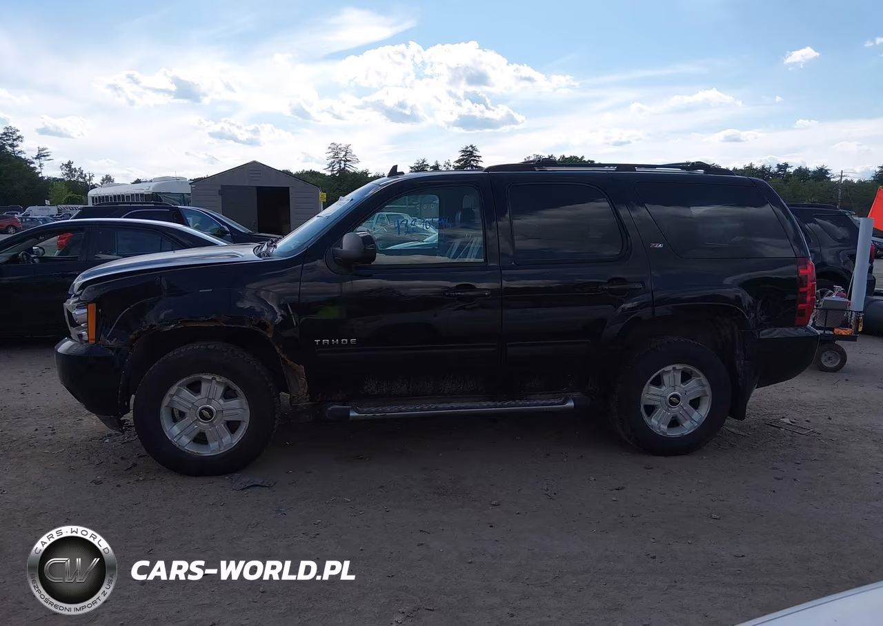 2011 Chevrolet Tahoe Lt VIN:1GNSKBE01BR395013 - 14