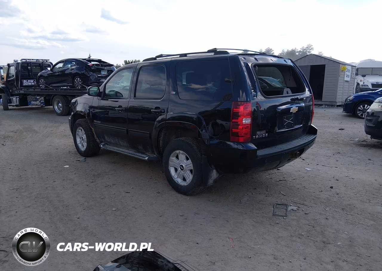 2011 Chevrolet Tahoe Lt VIN:1GNSKBE01BR395013 - 3