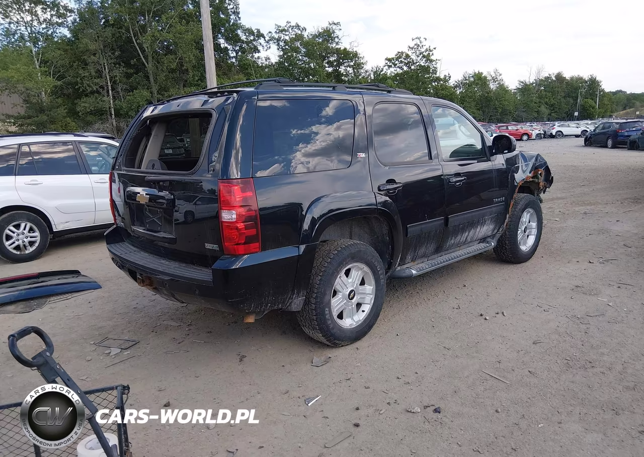 2011 Chevrolet Tahoe Lt VIN:1GNSKBE01BR395013 - 4