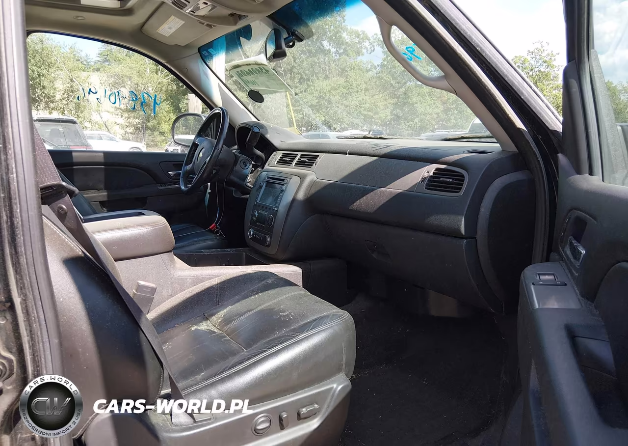 2011 Chevrolet Tahoe Lt VIN:1GNSKBE01BR395013 - 5