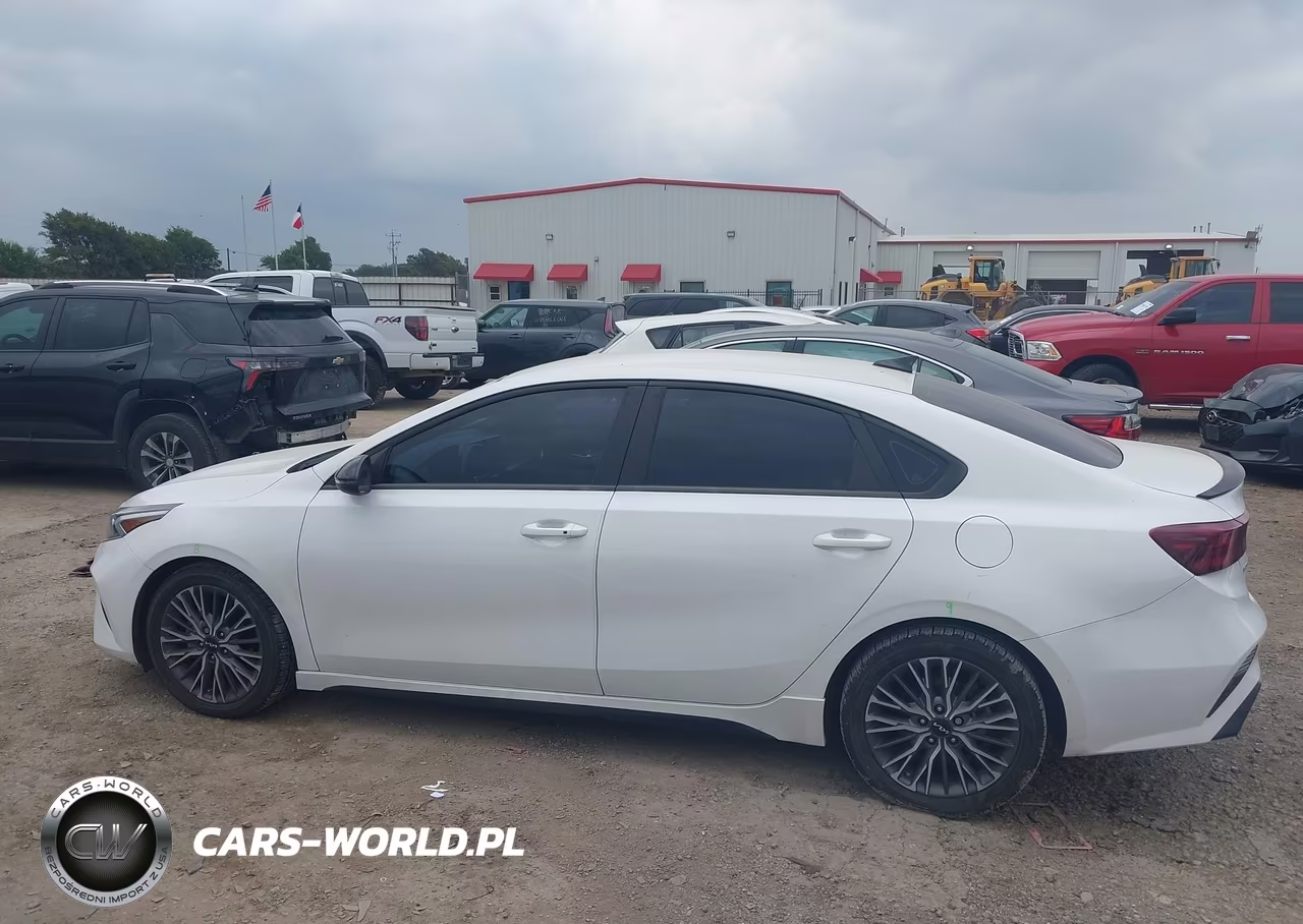 2022 Kia Forte Gt-Line VIN:3KPF54AD6NE445443 - 14