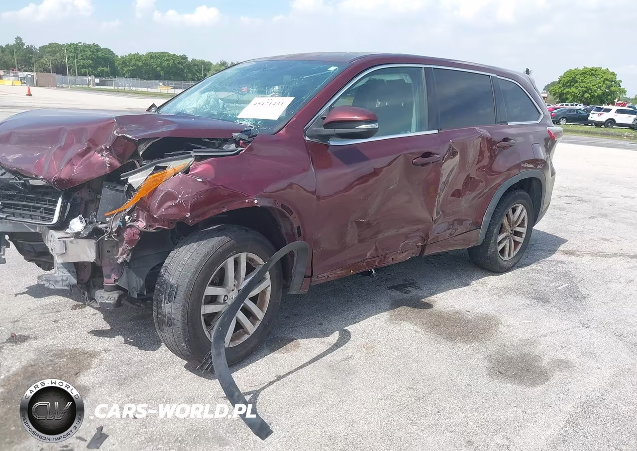 2015 Toyota Highlander Le VIN:5TDZARFH3FS010226 - 2