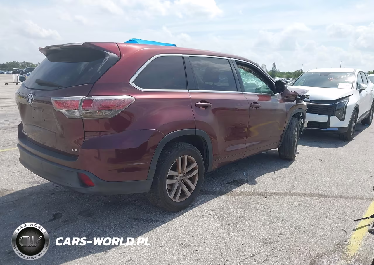 2015 Toyota Highlander Le VIN:5TDZARFH3FS010226 - 4