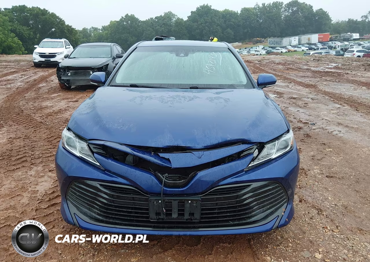 2018 Toyota Camry Le VIN:4T1B11HK0JU672843 - 12