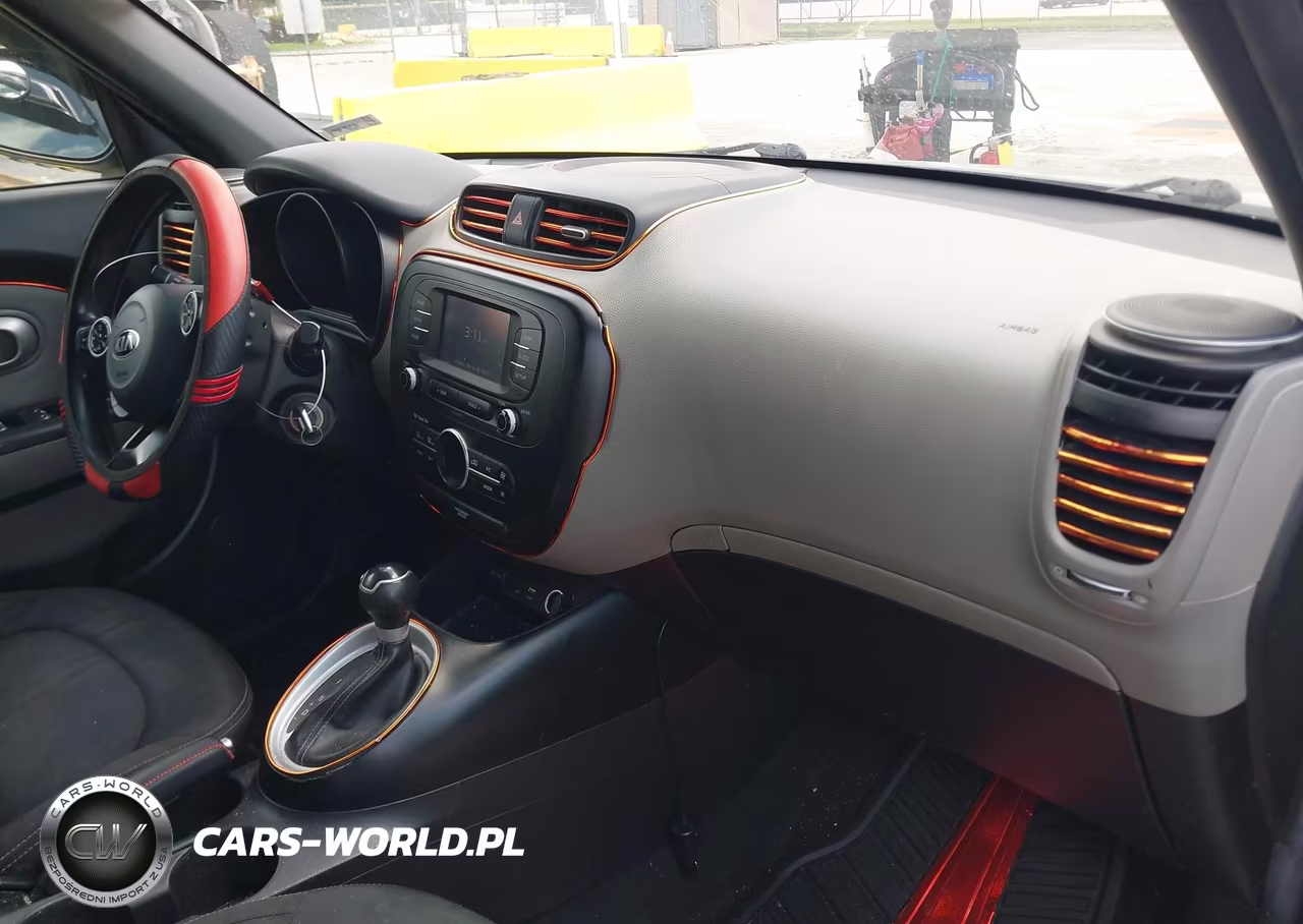 2017 Kia Soul + VIN:KNDJP3A51H7412703 - 5