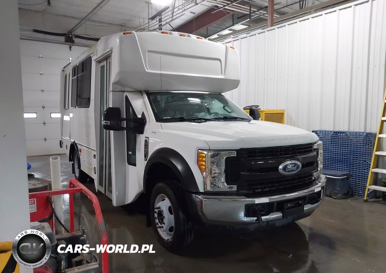 2017 Ford F-450 Chassis Xl
