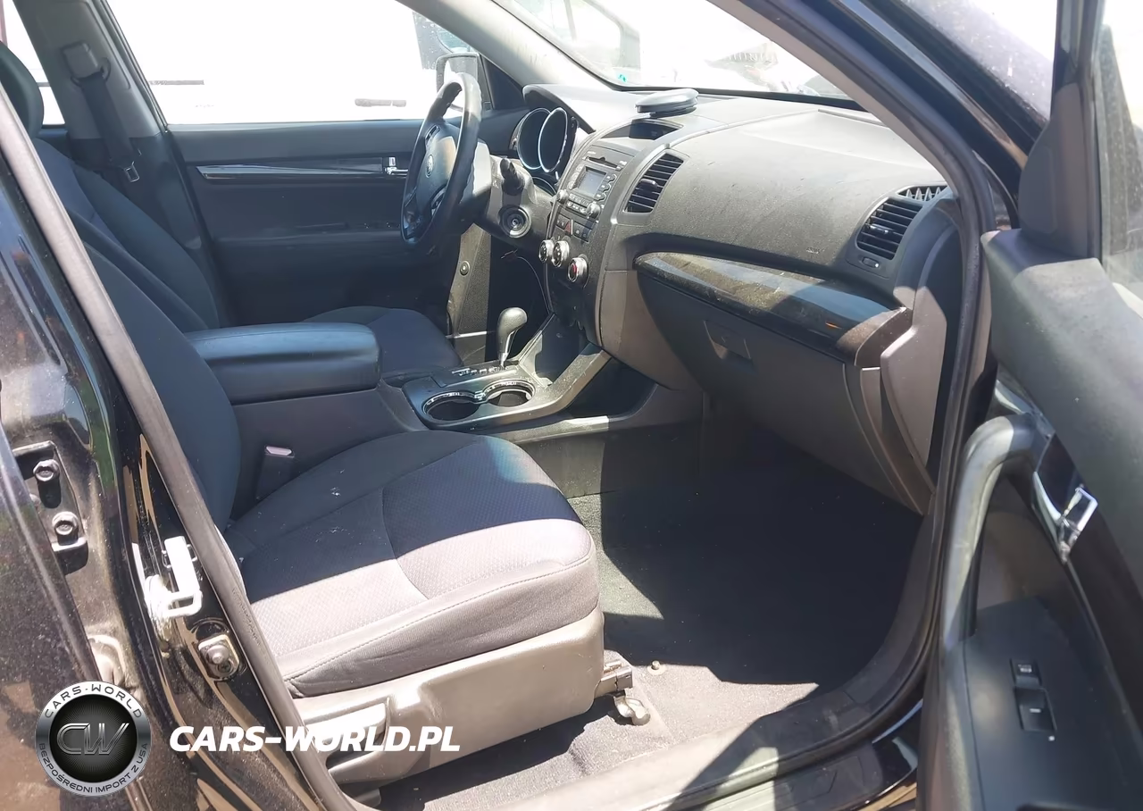 2011 Kia Sorento Lx VIN:5XYKT3A16BG170935 - 5