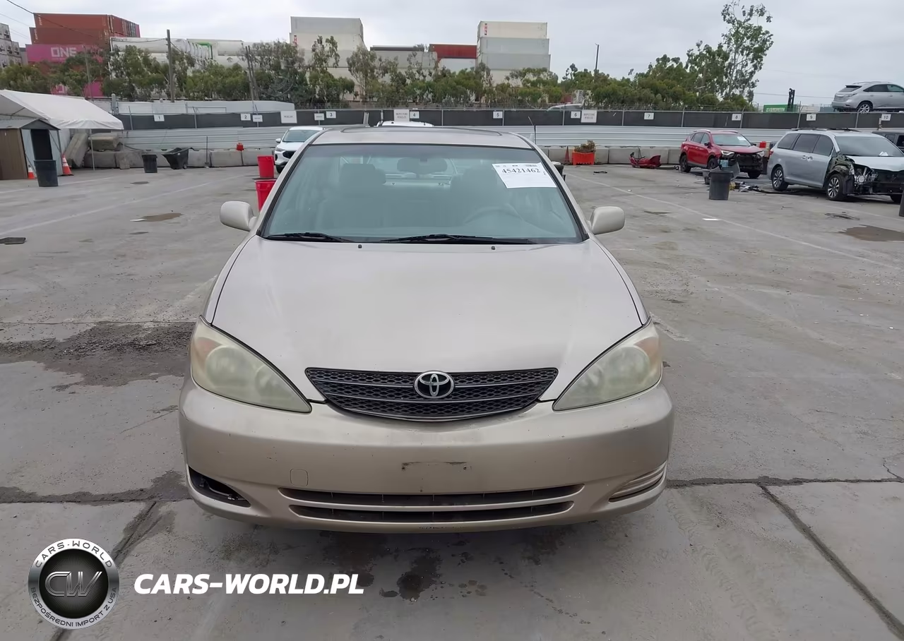 2002 Toyota Camry Xle VIN:JTDBF30KX20004876 - 12