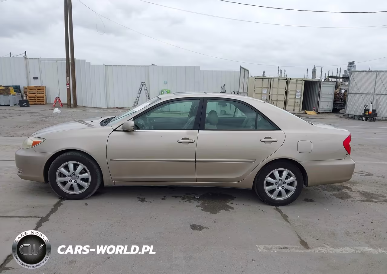 2002 Toyota Camry Xle VIN:JTDBF30KX20004876 - 14