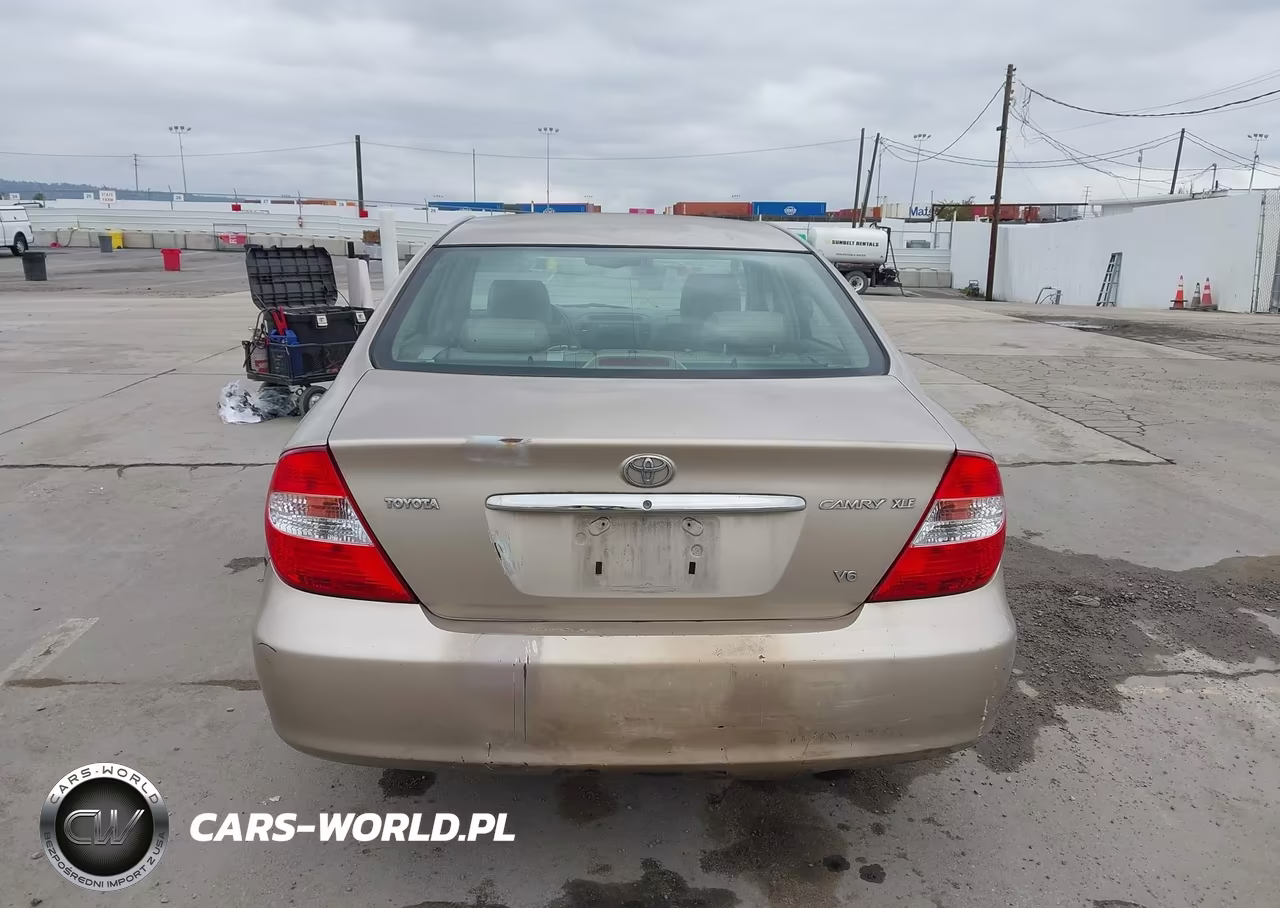 2002 Toyota Camry Xle VIN:JTDBF30KX20004876 - 16