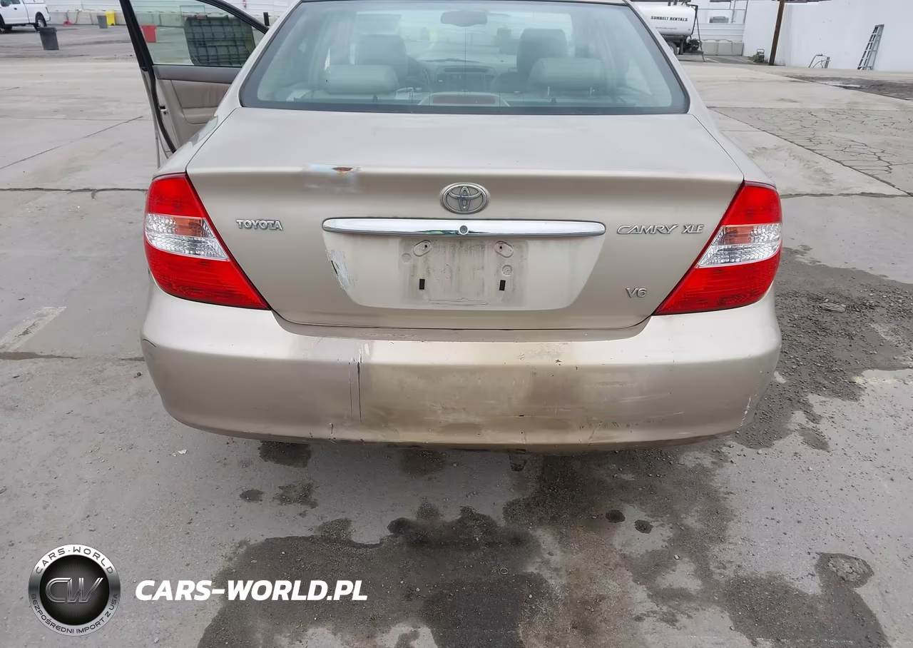 2002 Toyota Camry Xle VIN:JTDBF30KX20004876 - 6