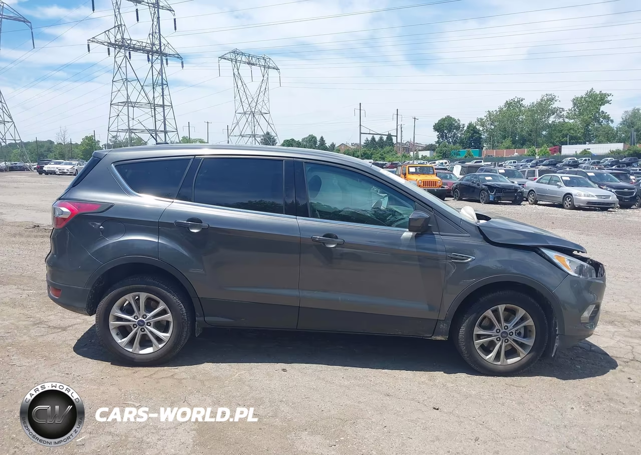 2017 Ford Escape Se VIN:1FMCU9GD6HUB34915 - 13