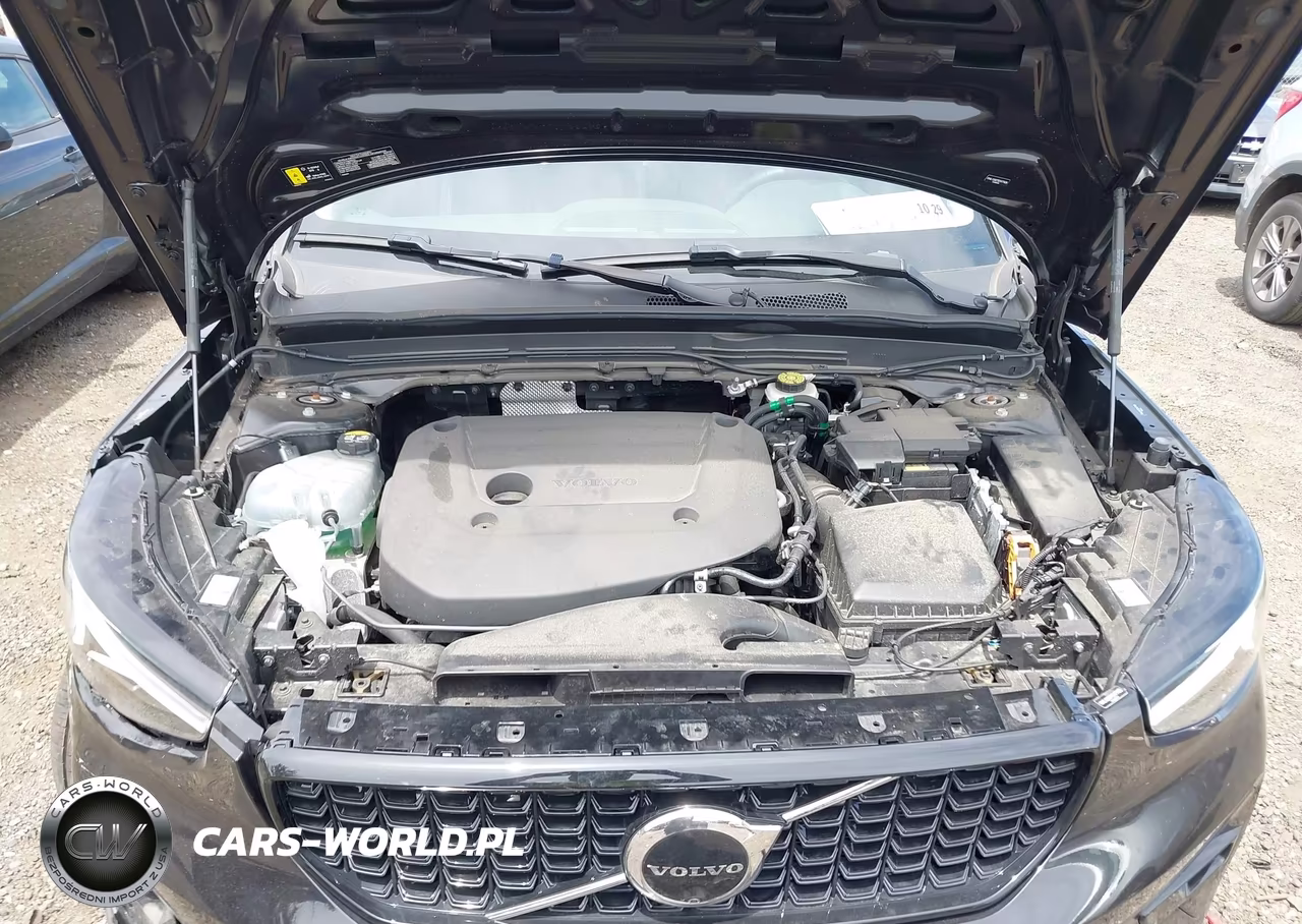 2025 Volvo Xc40 B5 Plus Dark Theme VIN:YV4L12UC7S2477426 - 10