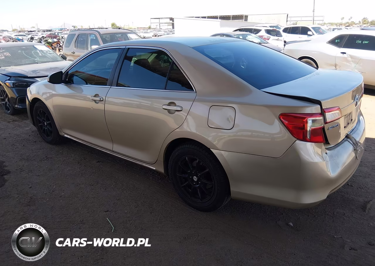 2012 Toyota Camry Le VIN:4T1BF1FKXCU071009 - 3